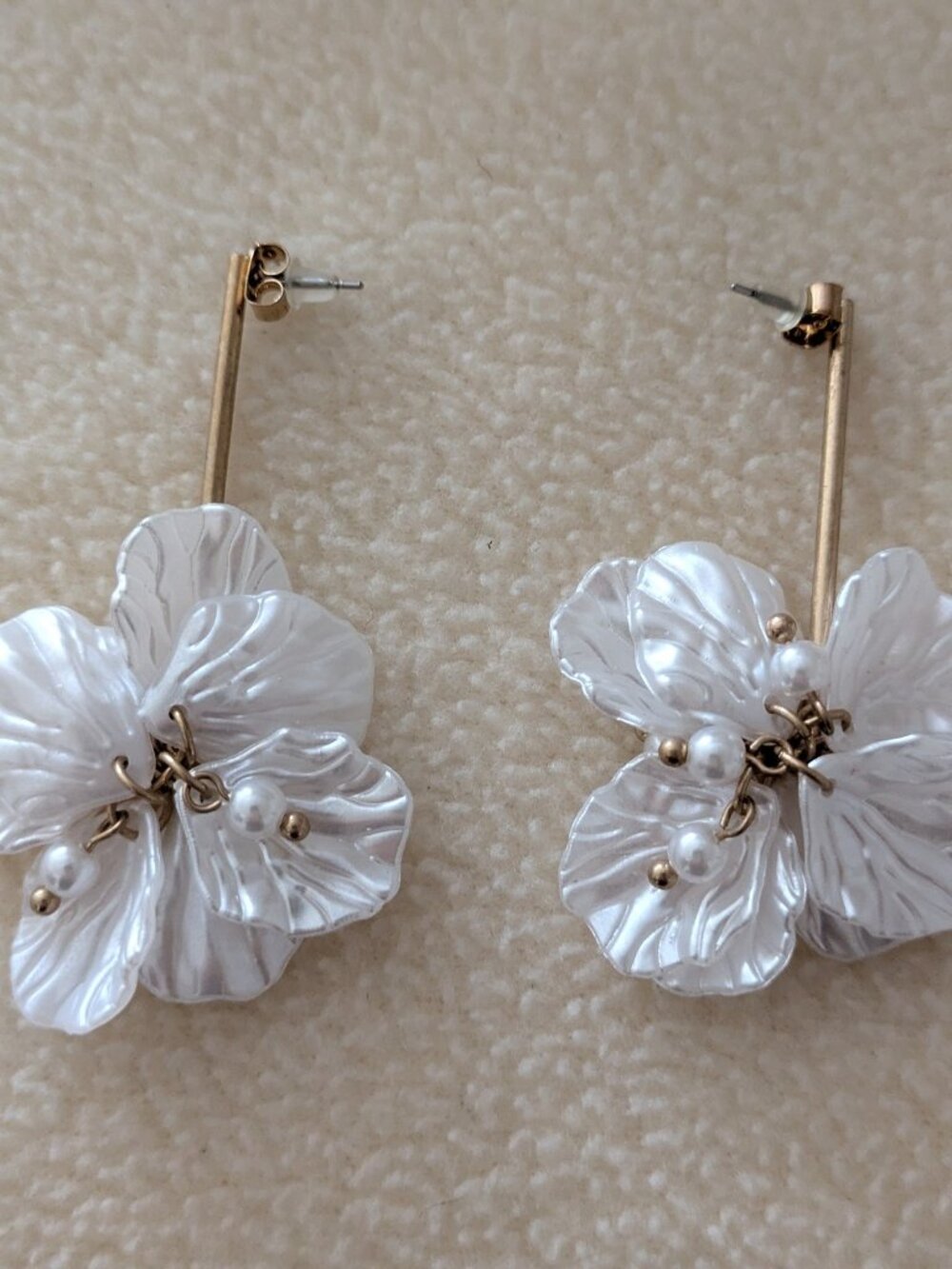 Floral Drop Earrings - White with Faux Pearl Accents - NEW